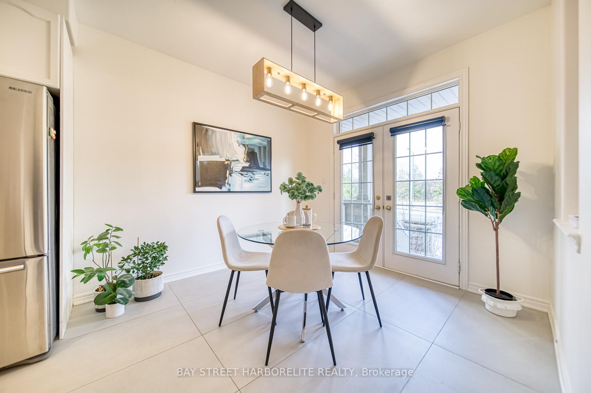 Photo 11 of 71 Mary Ellen Baker Crescent, Vaughan, Patterson — HOMEH