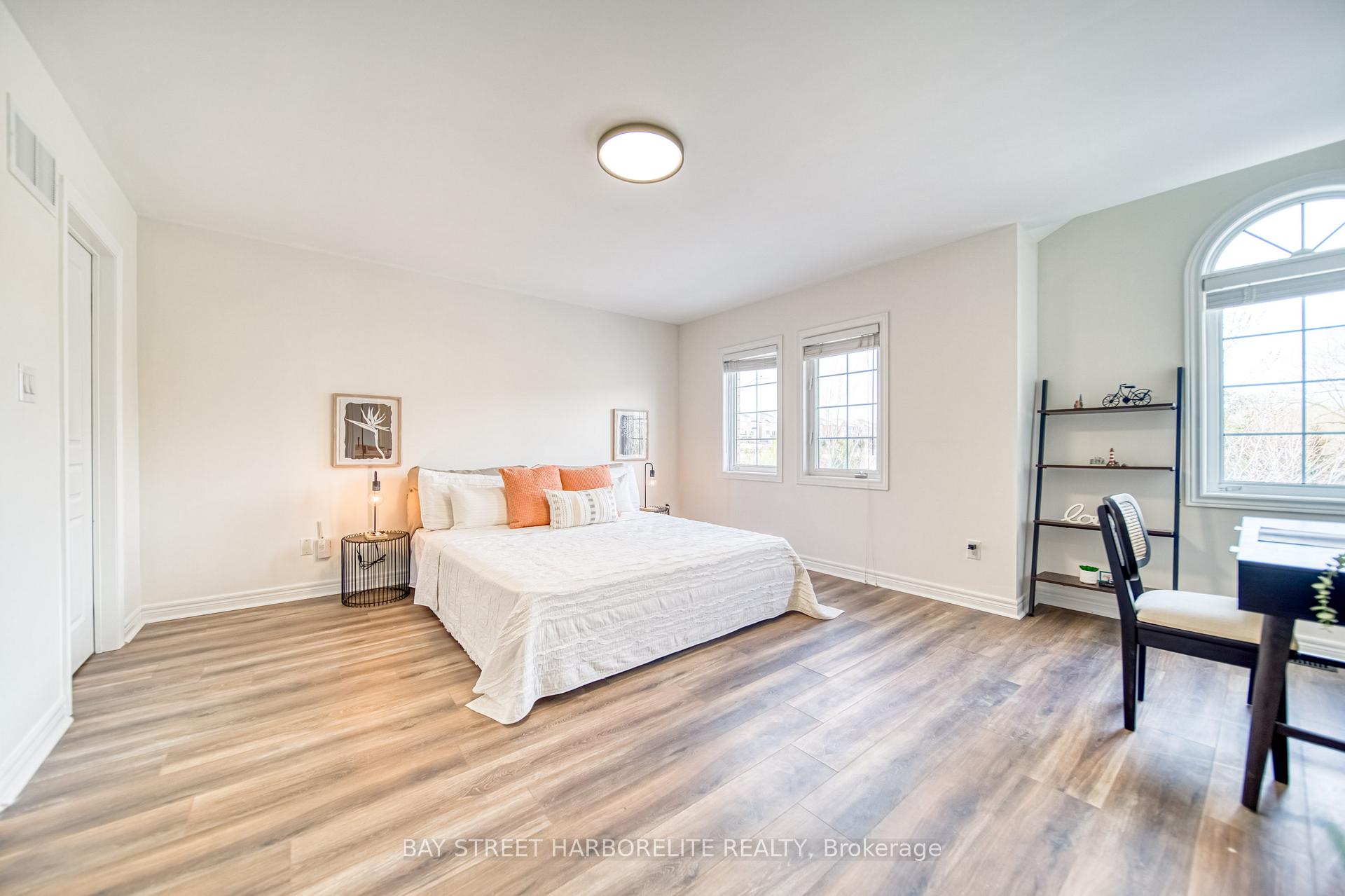 Photo 12 of 71 Mary Ellen Baker Crescent, Vaughan, Patterson — HOMEH
