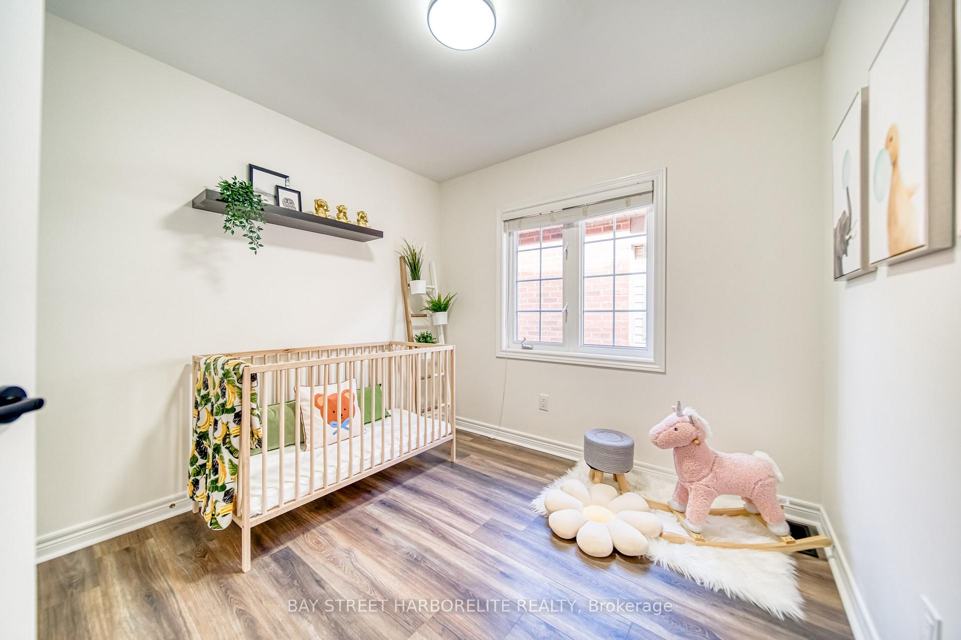 Photo 16 of 71 Mary Ellen Baker Crescent, Vaughan, Patterson — HOMEH