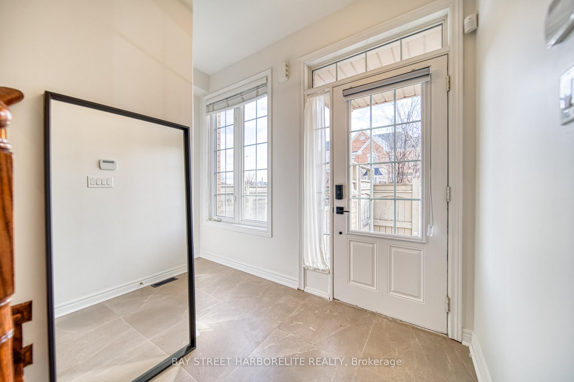Photo 22 of 71 Mary Ellen Baker Crescent, Vaughan, Patterson — HOMEH