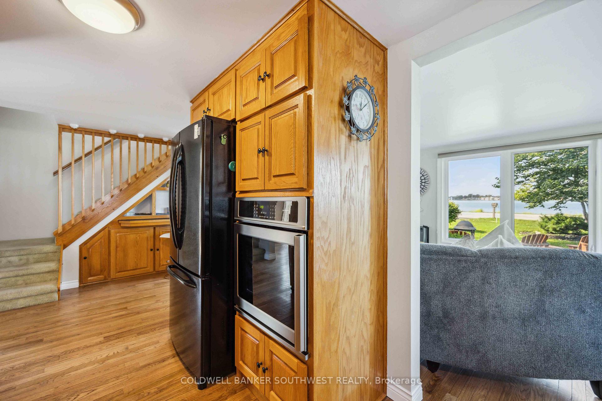 Photo 10 of 3356 St. Clair Parkway, St. Clair — HOMEH