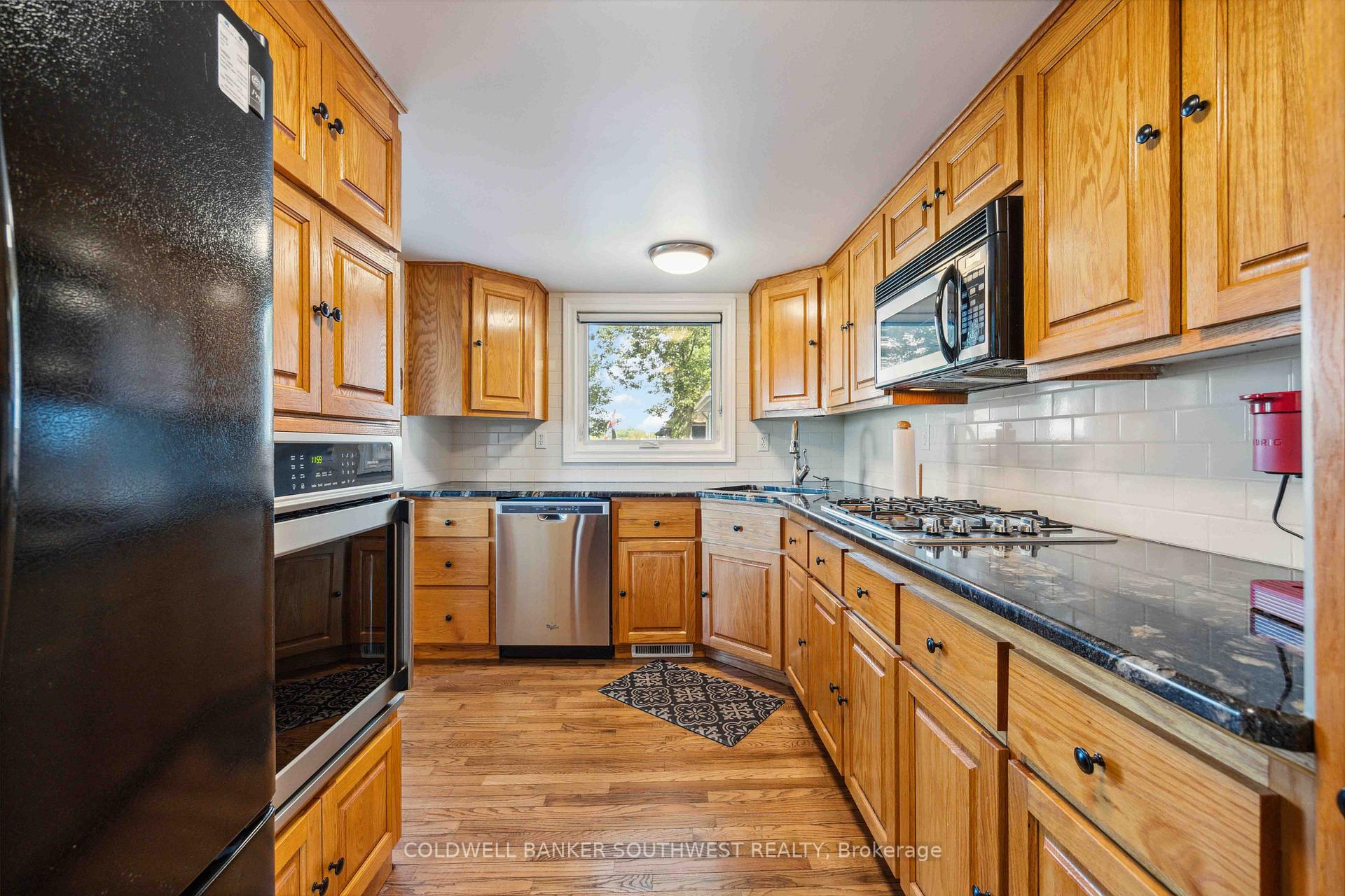 Photo 11 of 3356 St. Clair Parkway, St. Clair — HOMEH
