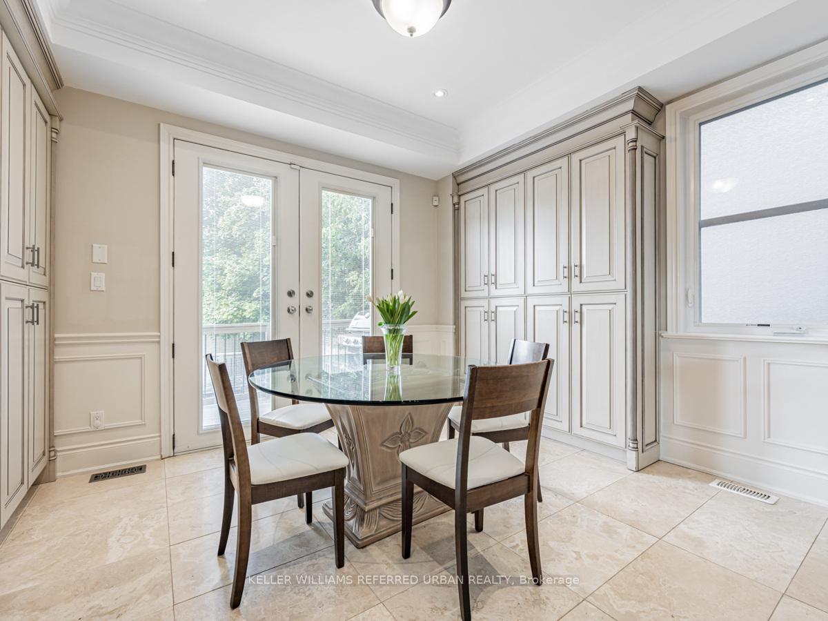 Photo 11 of 528 Glengrove Avenue, Toronto, Englemount-Lawrence — HOMEH
