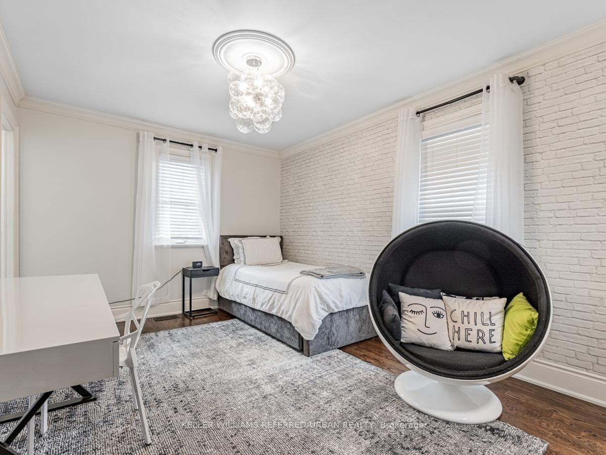 Photo 23 of 528 Glengrove Avenue, Toronto, Englemount-Lawrence — HOMEH