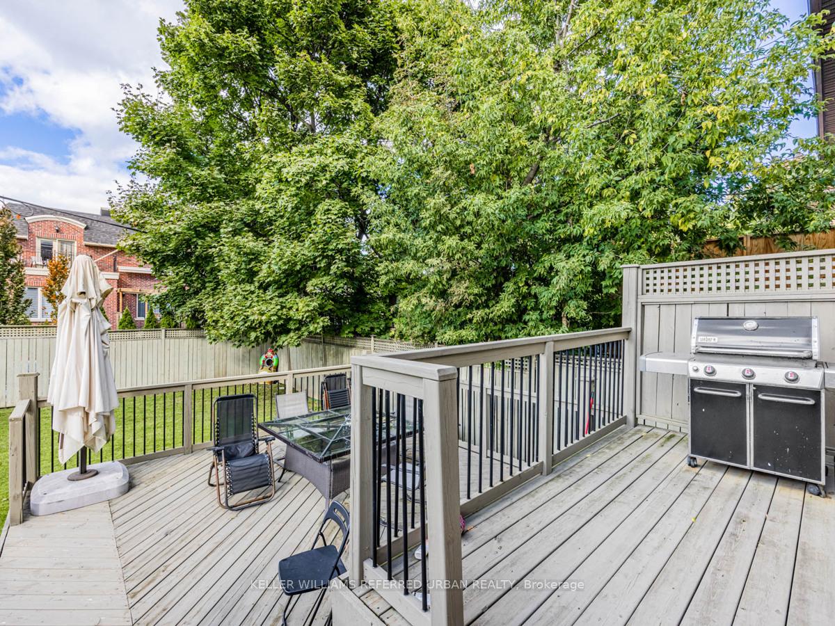 Photo 32 of 528 Glengrove Avenue, Toronto, Englemount-Lawrence — HOMEH