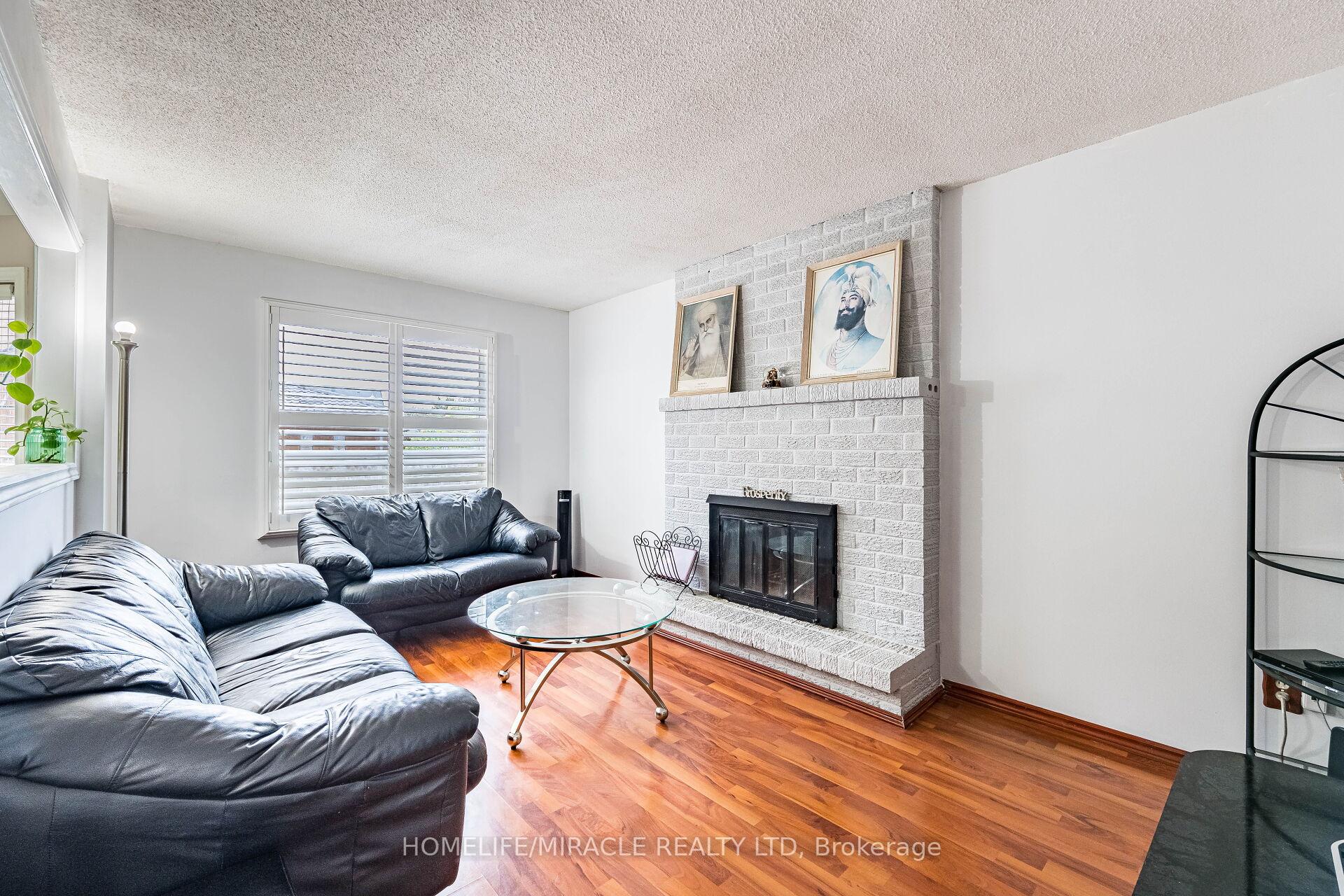 Photo 21 of 9 Ballycastle Crescent, Brampton, Heart Lake West — HOMEH
