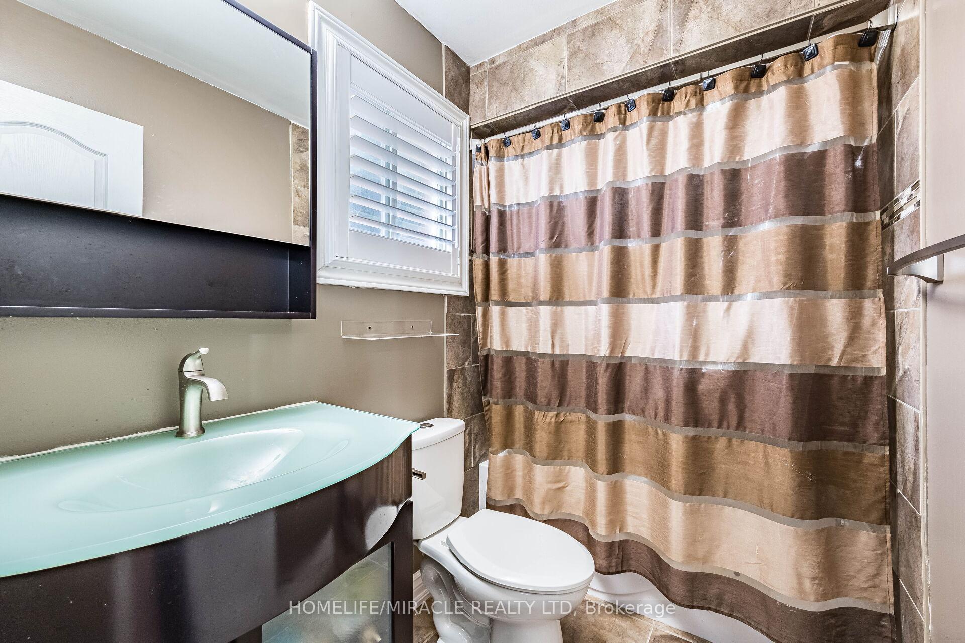 Photo 31 of 9 Ballycastle Crescent, Brampton, Heart Lake West — HOMEH