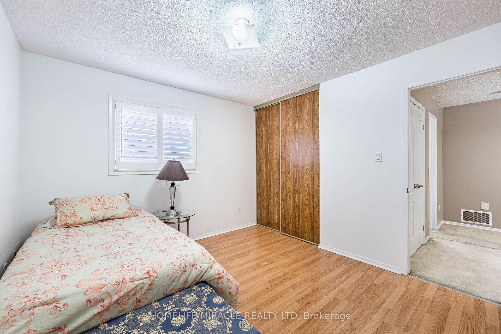 Photo 36 of 9 Ballycastle Crescent, Brampton, Heart Lake West — HOMEH