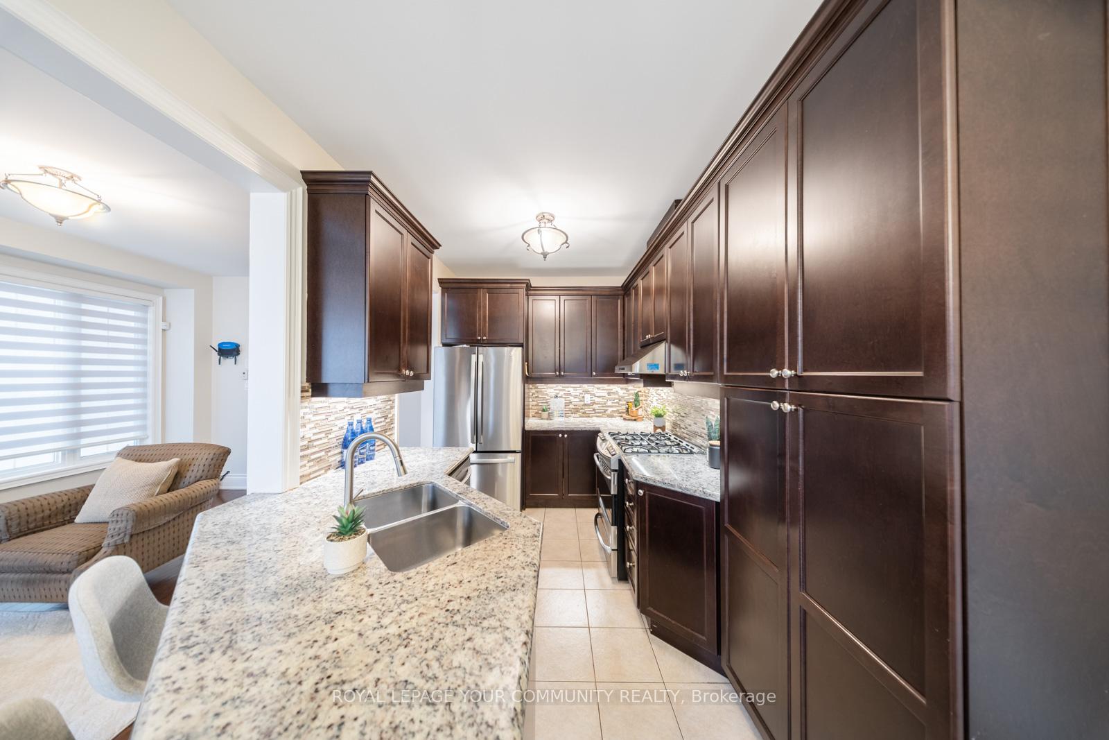 Photo 8 of 32 Gower Crescent, Brampton, Sandringham-Wellington — HOMEH