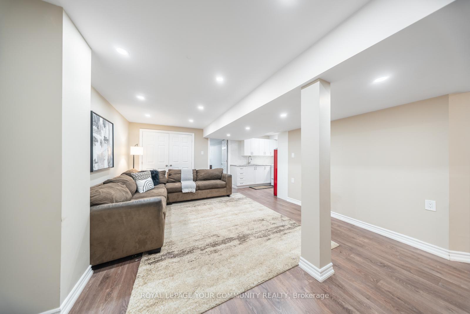 Photo 27 of 32 Gower Crescent, Brampton, Sandringham-Wellington — HOMEH
