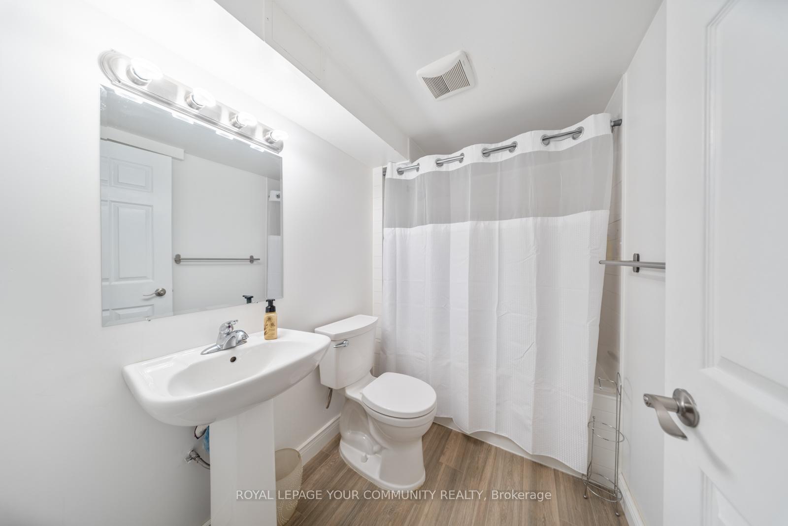 Photo 33 of 32 Gower Crescent, Brampton, Sandringham-Wellington — HOMEH