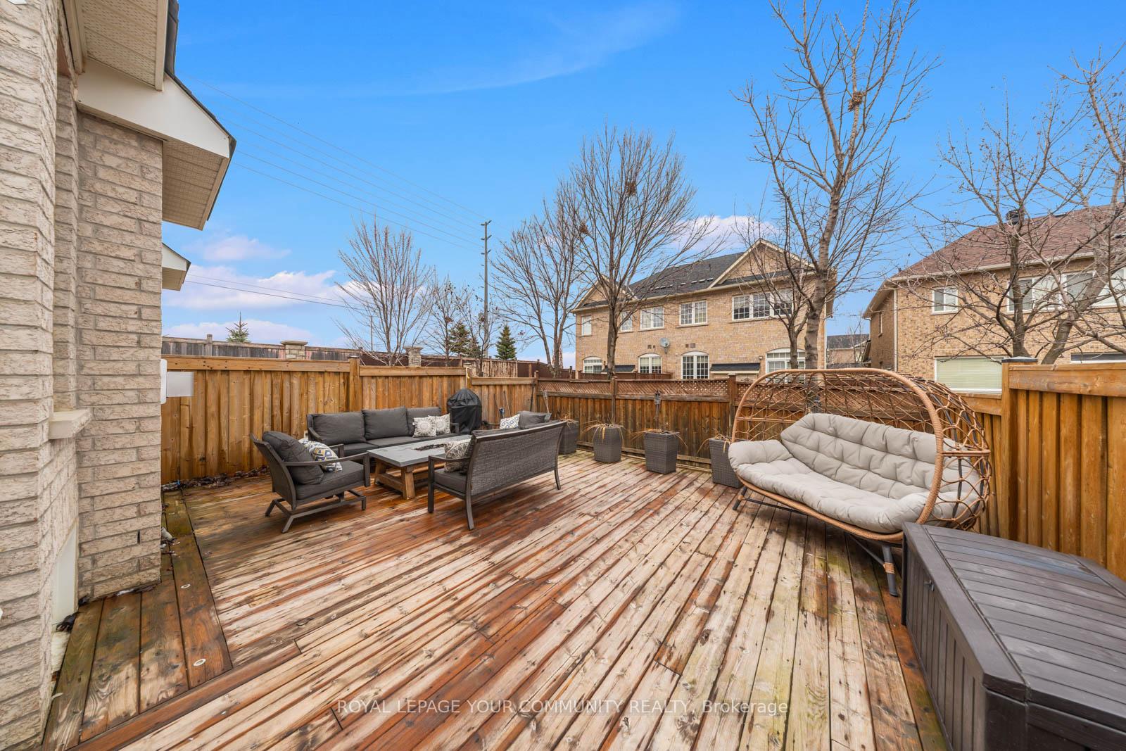 Photo 34 of 32 Gower Crescent, Brampton, Sandringham-Wellington — HOMEH