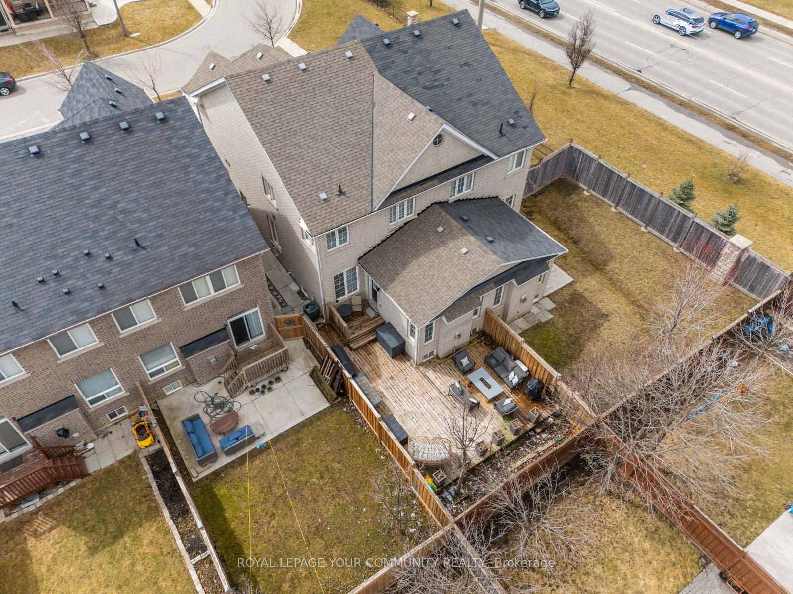 Photo 37 of 32 Gower Crescent, Brampton, Sandringham-Wellington — HOMEH