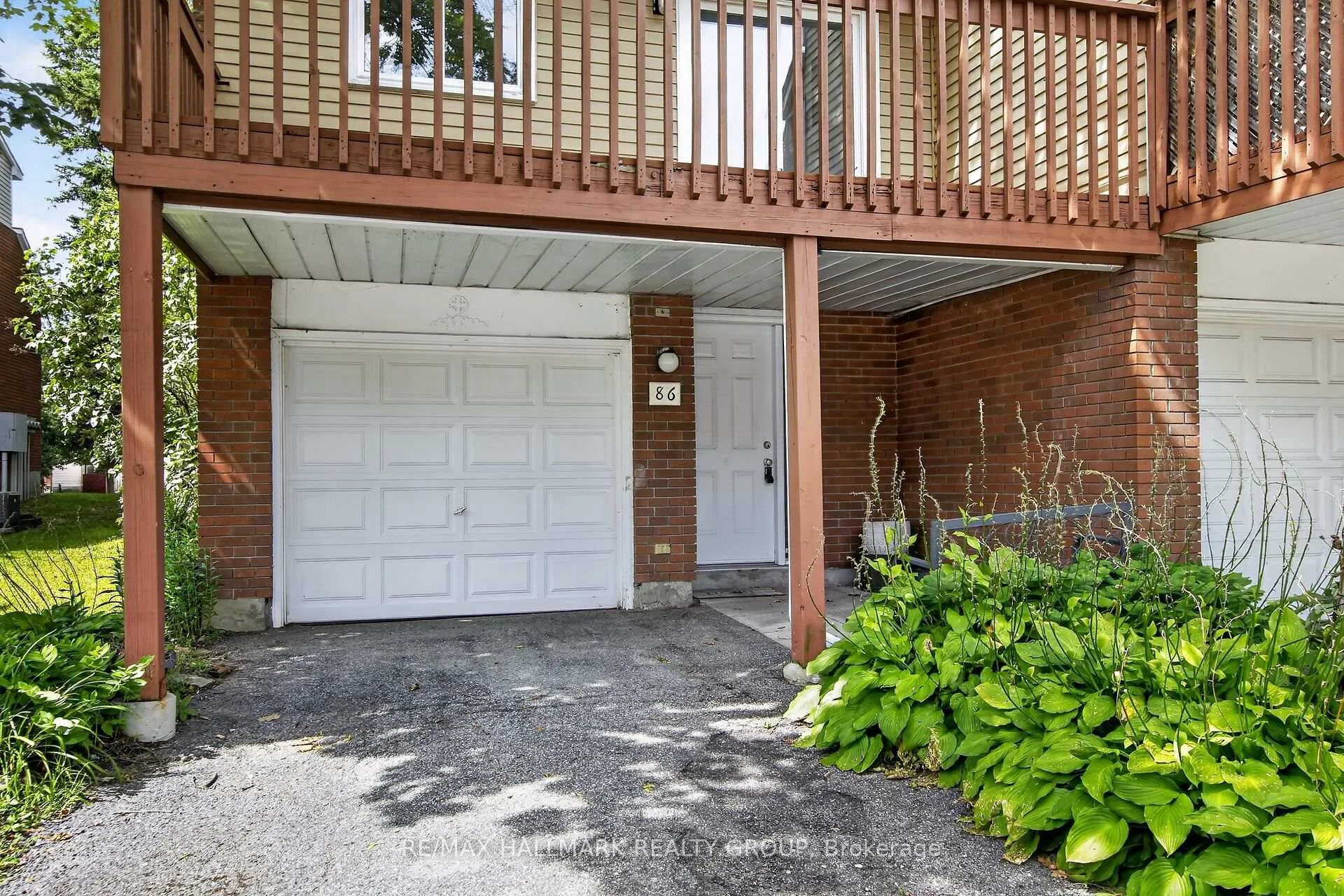 Photo 4 of Unit 7, 86 Esterlawn Private, Ottawa, McKellar Heights/Glabar Park — HOMEH