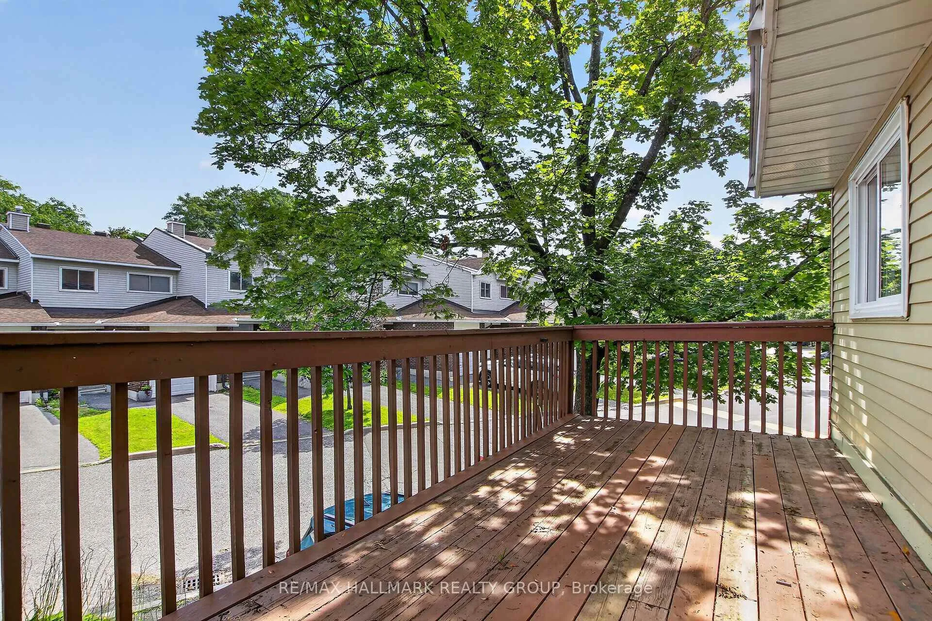 Photo 5 of Unit 7, 86 Esterlawn Private, Ottawa, McKellar Heights/Glabar Park — HOMEH