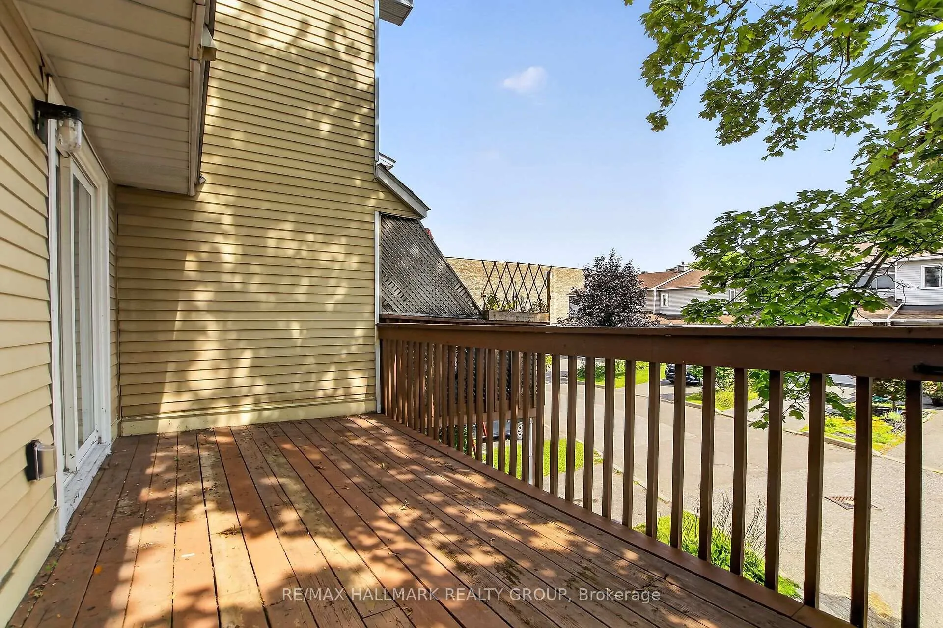 Photo 6 of Unit 7, 86 Esterlawn Private, Ottawa, McKellar Heights/Glabar Park — HOMEH