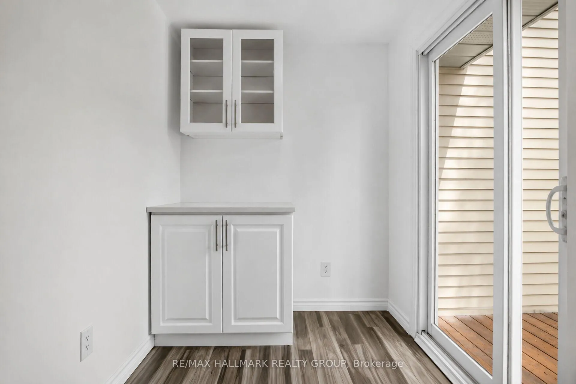 Photo 13 of Unit 7, 86 Esterlawn Private, Ottawa, McKellar Heights/Glabar Park — HOMEH