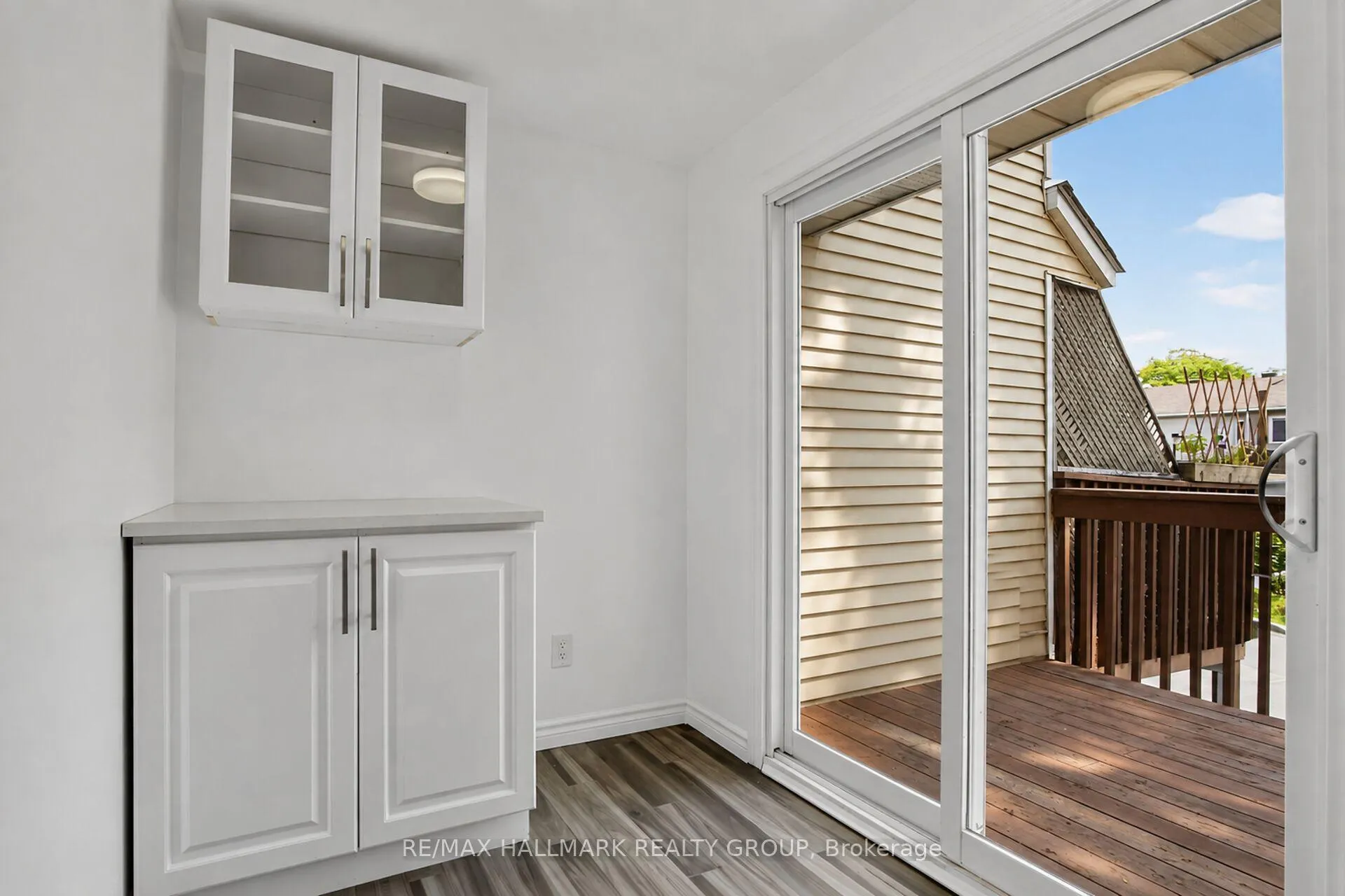 Photo 14 of Unit 7, 86 Esterlawn Private, Ottawa, McKellar Heights/Glabar Park — HOMEH