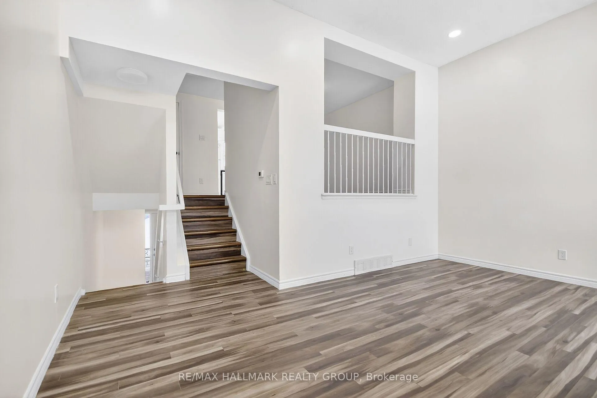 Photo 21 of Unit 7, 86 Esterlawn Private, Ottawa, McKellar Heights/Glabar Park — HOMEH