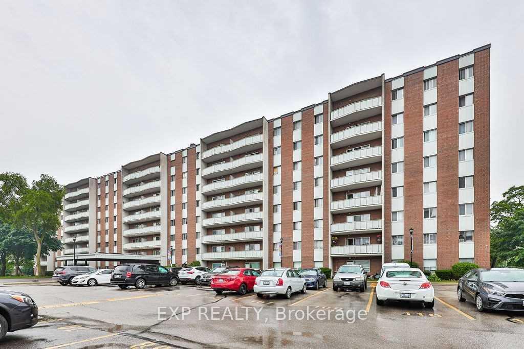 Photo of Unit 208, 1660 Bloor Street
