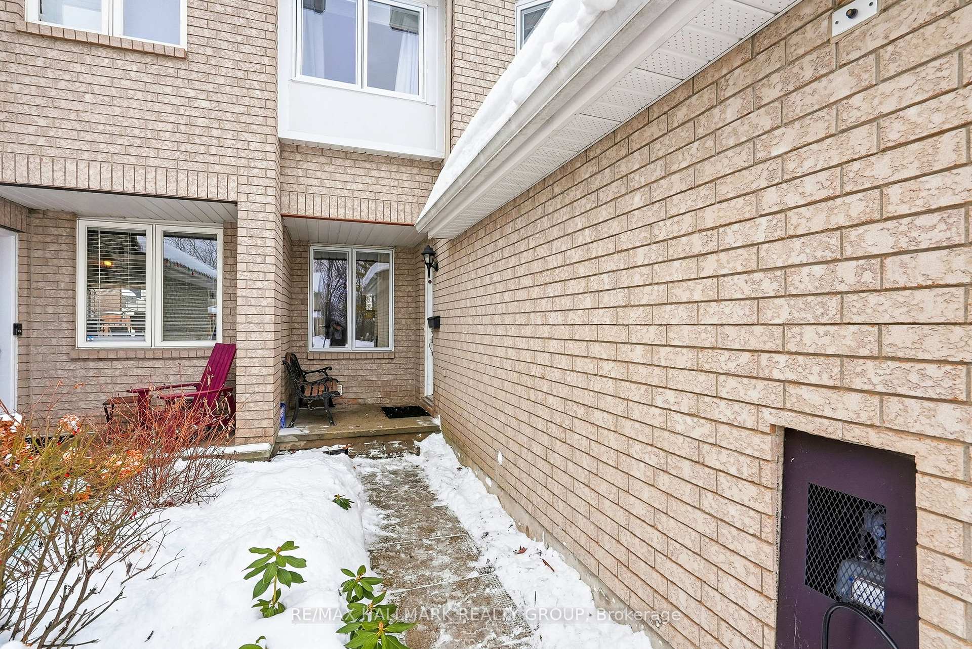 Photo 4 of 480 Wincanton Drive, Ottawa, Chatelaine Village — HOMEH