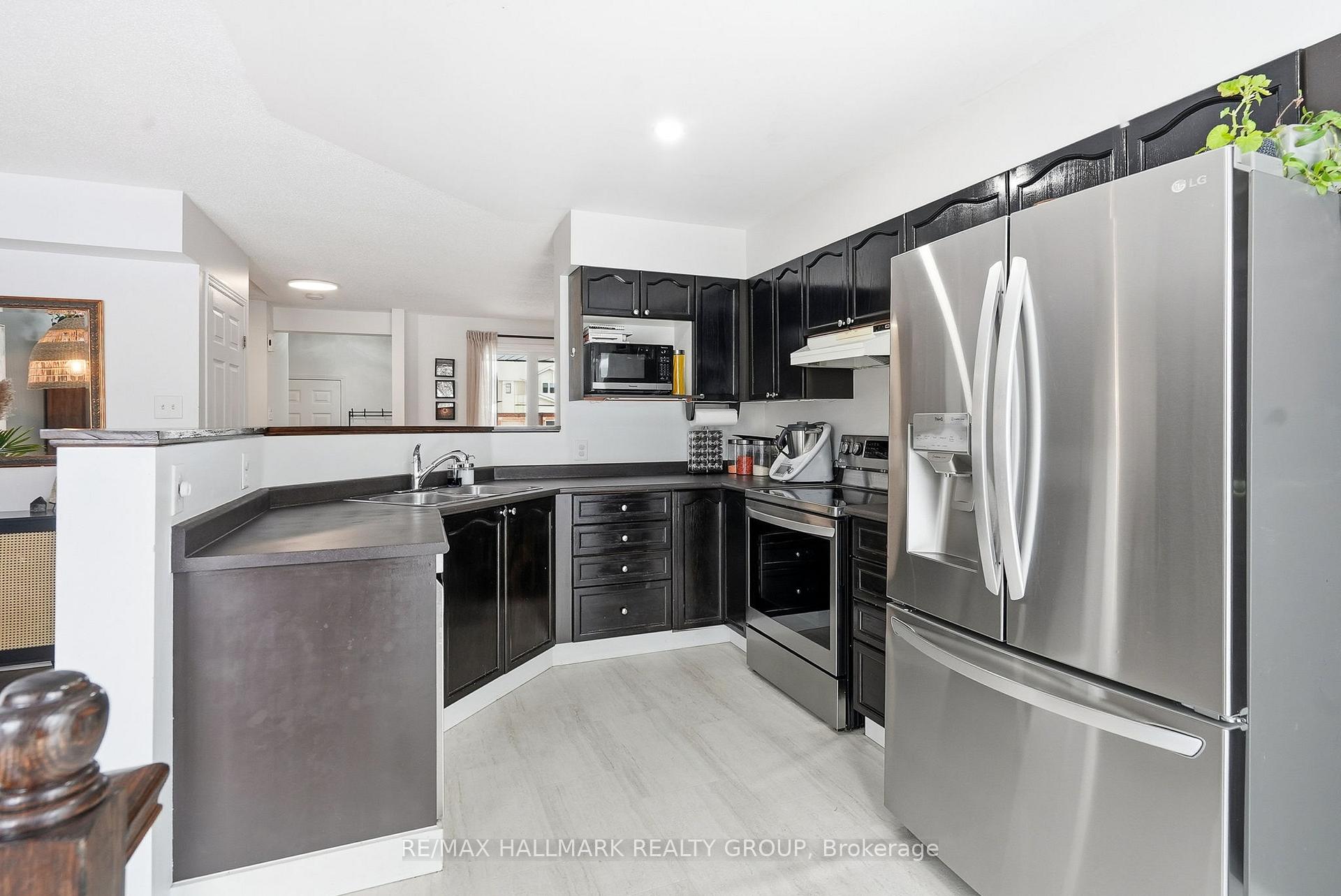Photo 11 of 480 Wincanton Drive, Ottawa, Chatelaine Village — HOMEH