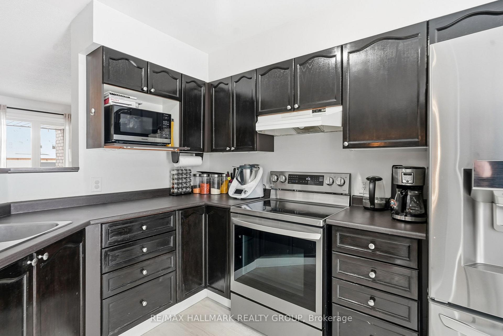 Photo 12 of 480 Wincanton Drive, Ottawa, Chatelaine Village — HOMEH