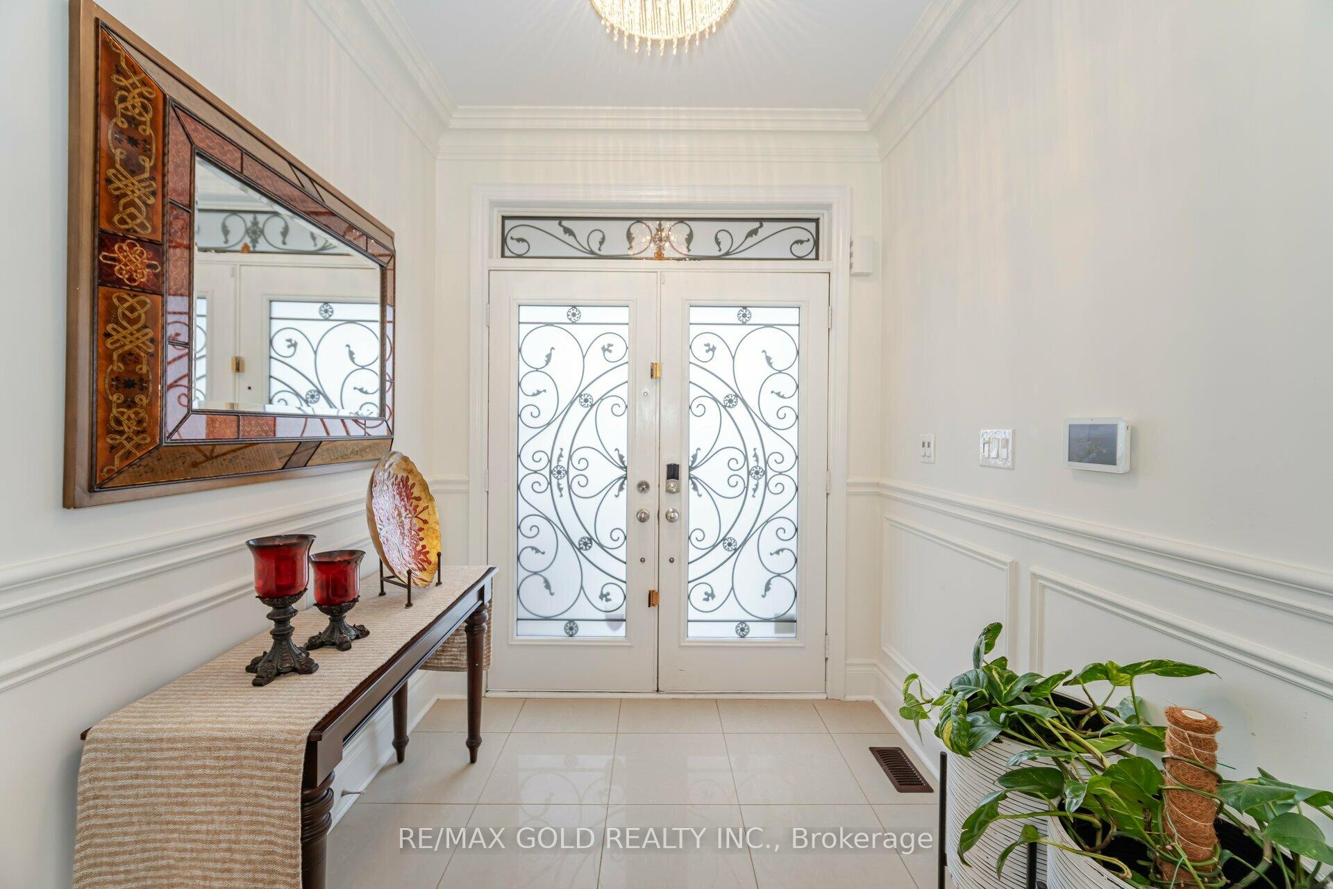 Photo 4 of 22 Wardsville Drive, Brampton, Bram West — HOMEH