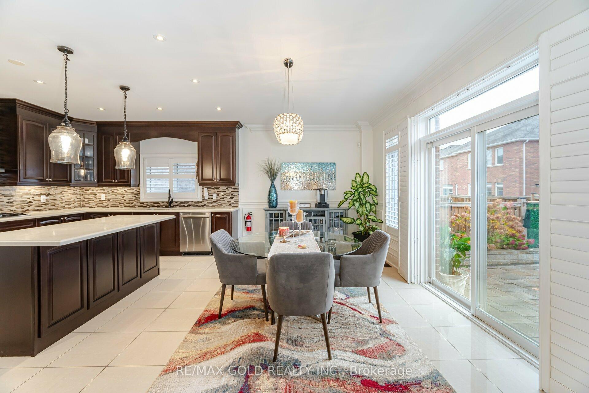 Photo 11 of 22 Wardsville Drive, Brampton, Bram West — HOMEH