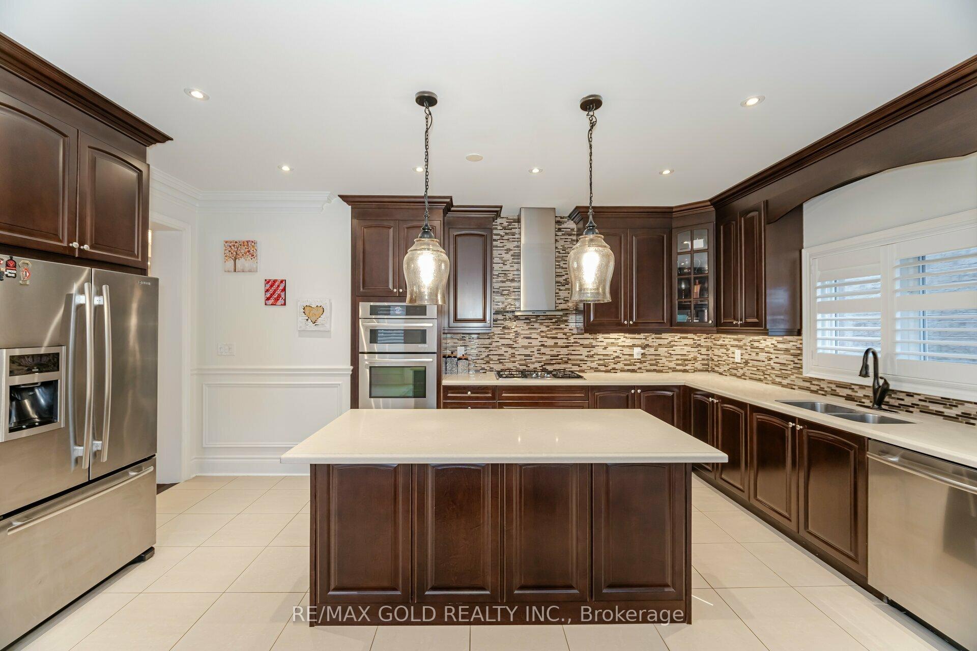 Photo 14 of 22 Wardsville Drive, Brampton, Bram West — HOMEH