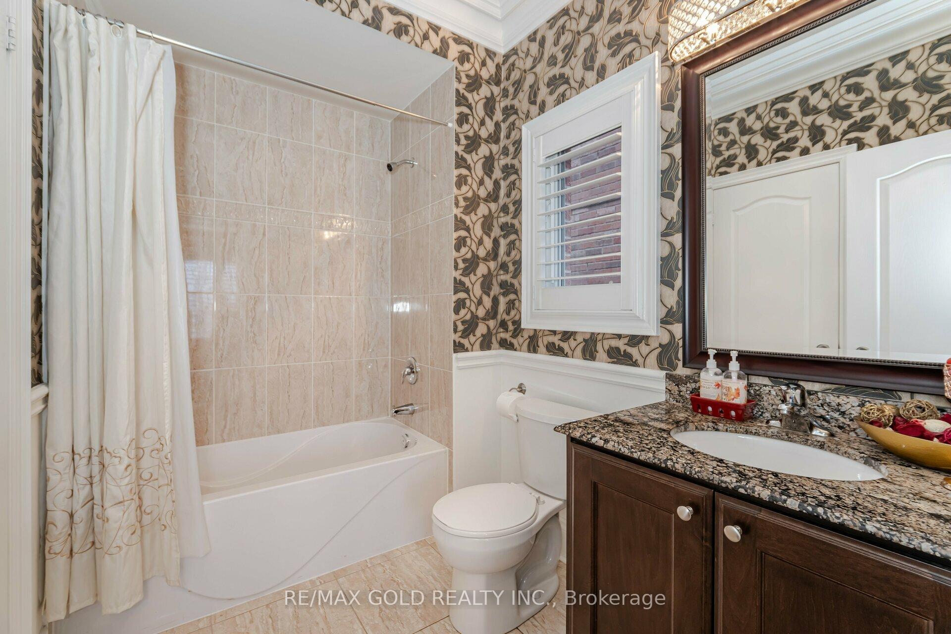 Photo 18 of 22 Wardsville Drive, Brampton, Bram West — HOMEH