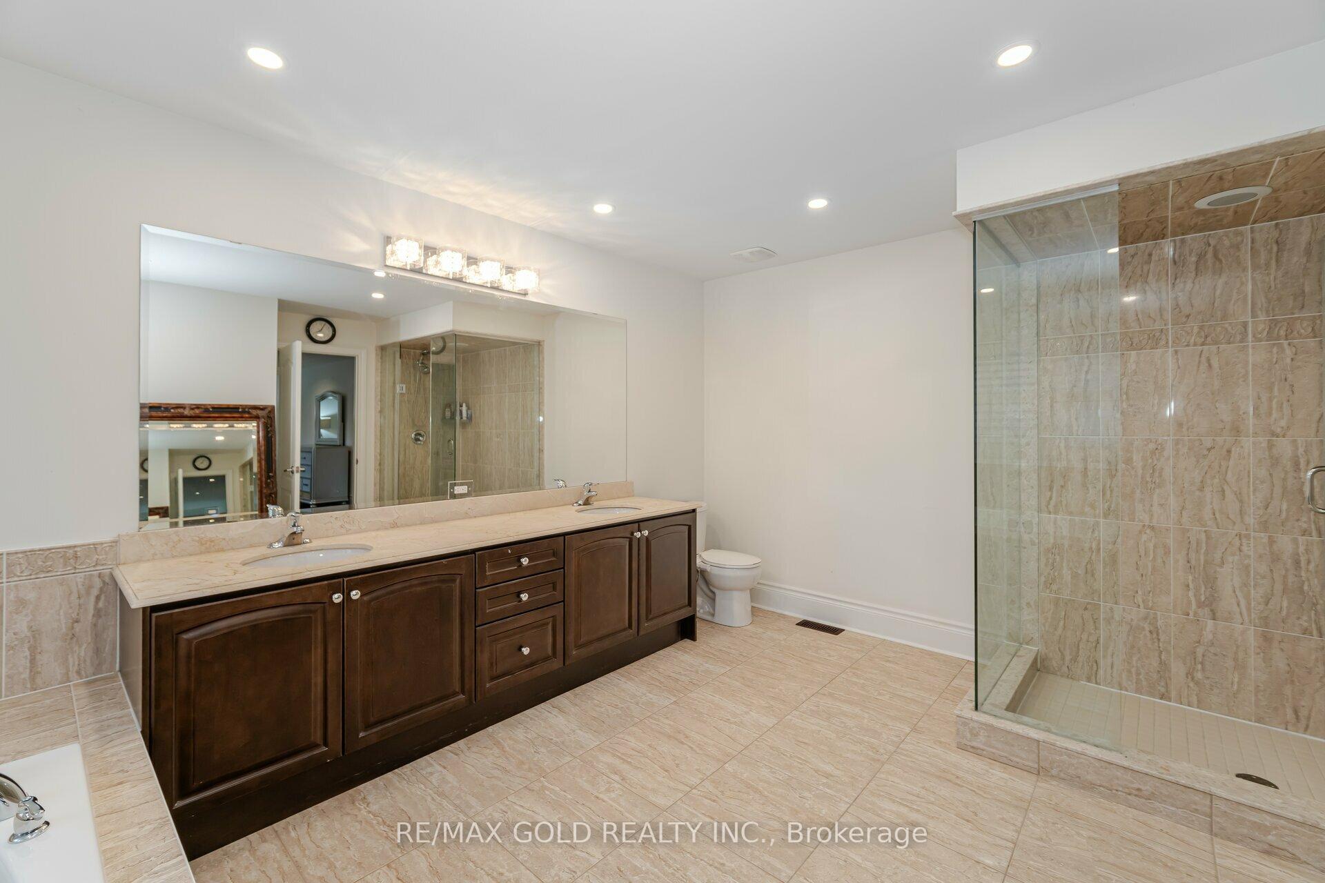 Photo 24 of 22 Wardsville Drive, Brampton, Bram West — HOMEH