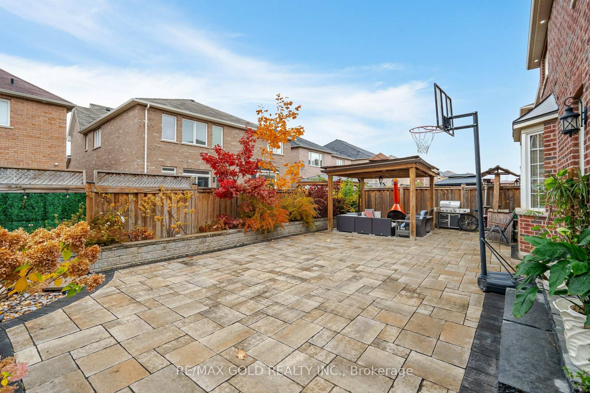 Photo 46 of 22 Wardsville Drive, Brampton, Bram West — HOMEH