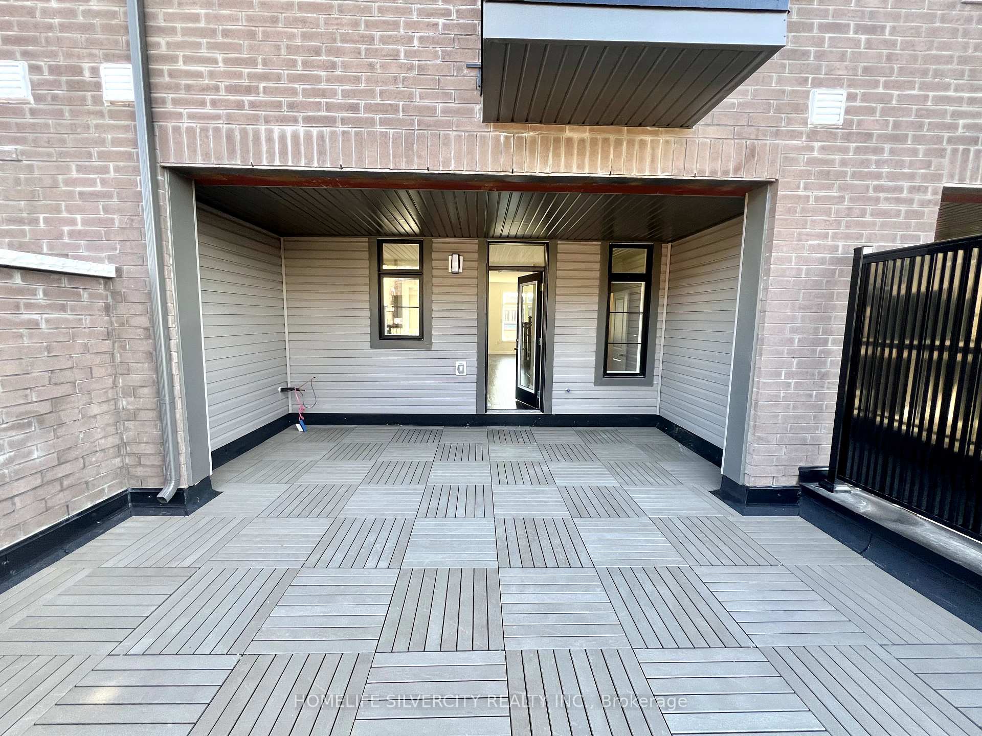 Photo 30 of Unit 49, 400 Newman Drive, Cambridge — HOMEH