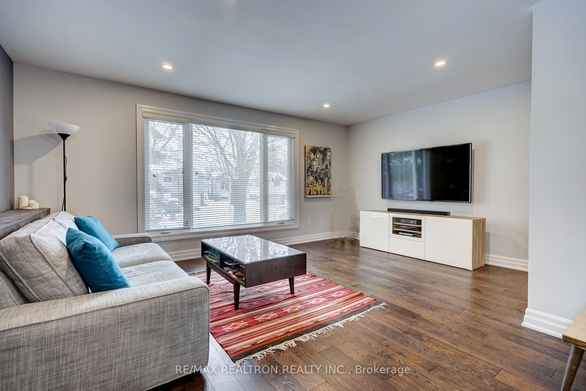 Photo 3 of 29 Aspen Drive, Barrie, Cundles East — HOMEH