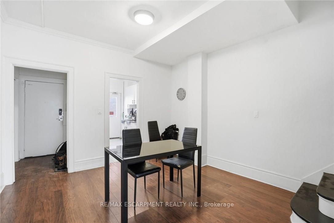 Photo 6 of Unit 303, 63 John Street S, Hamilton, Corktown — HOMEH