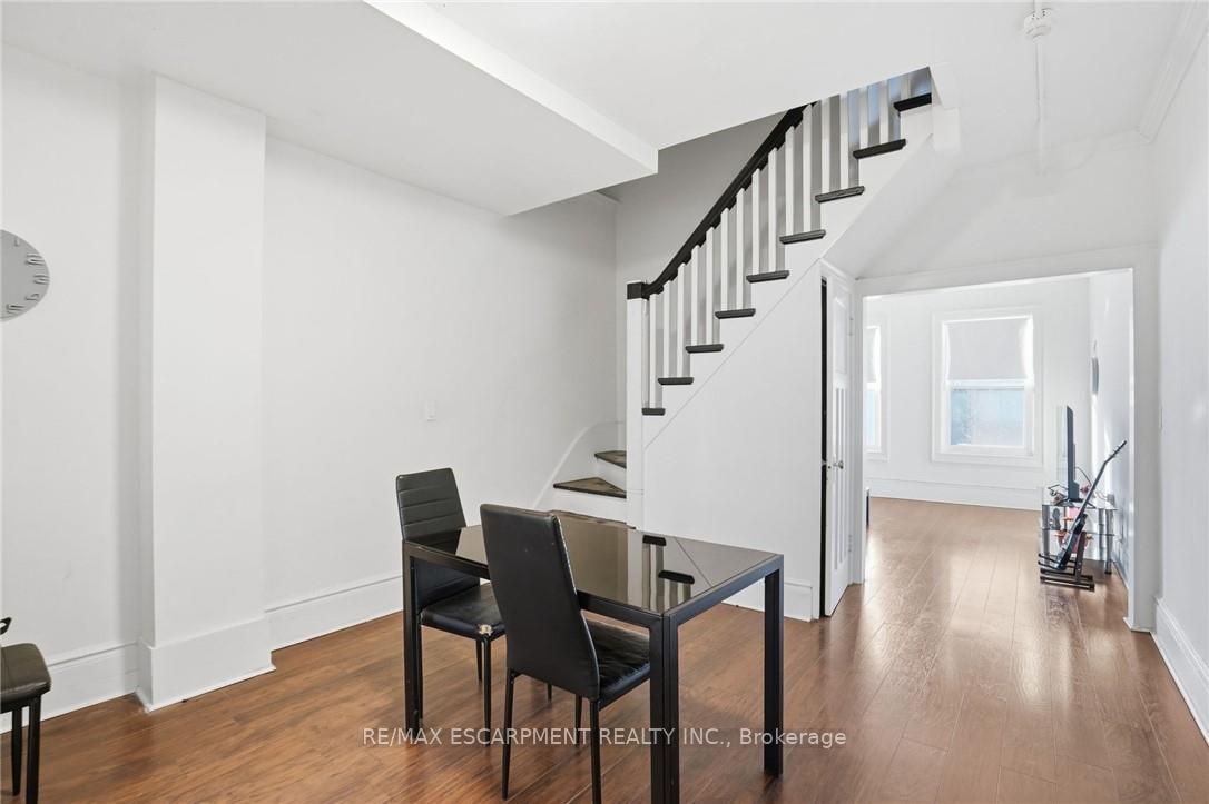 Photo 7 of Unit 303, 63 John Street S, Hamilton, Corktown — HOMEH