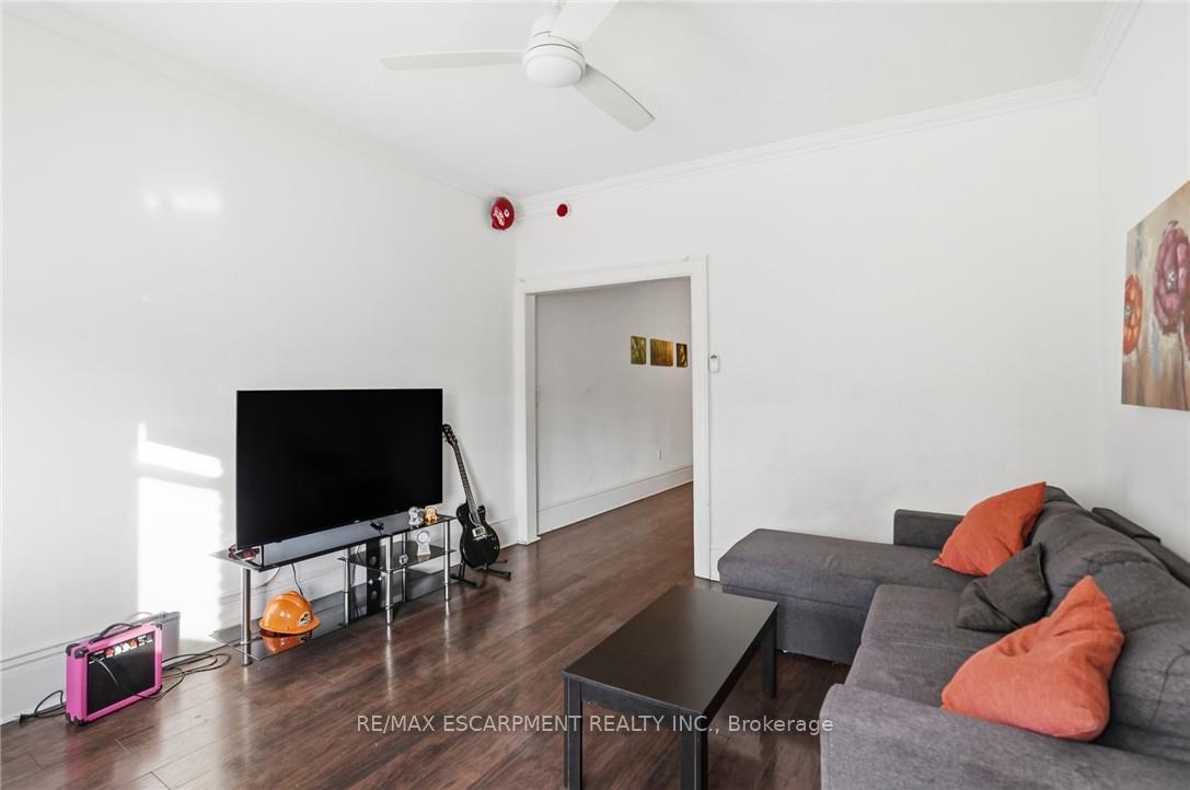 Photo 9 of Unit 303, 63 John Street S, Hamilton, Corktown — HOMEH