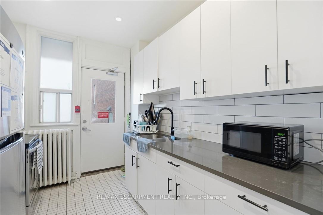 Photo 11 of Unit 303, 63 John Street S, Hamilton, Corktown — HOMEH