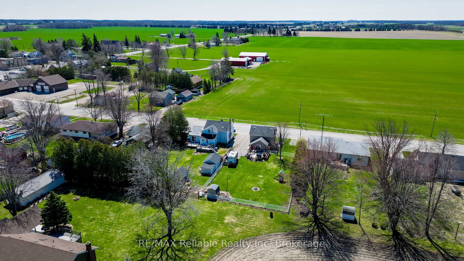 Photo 4 of 40 Mill Road W, Bluewater — HOMEH