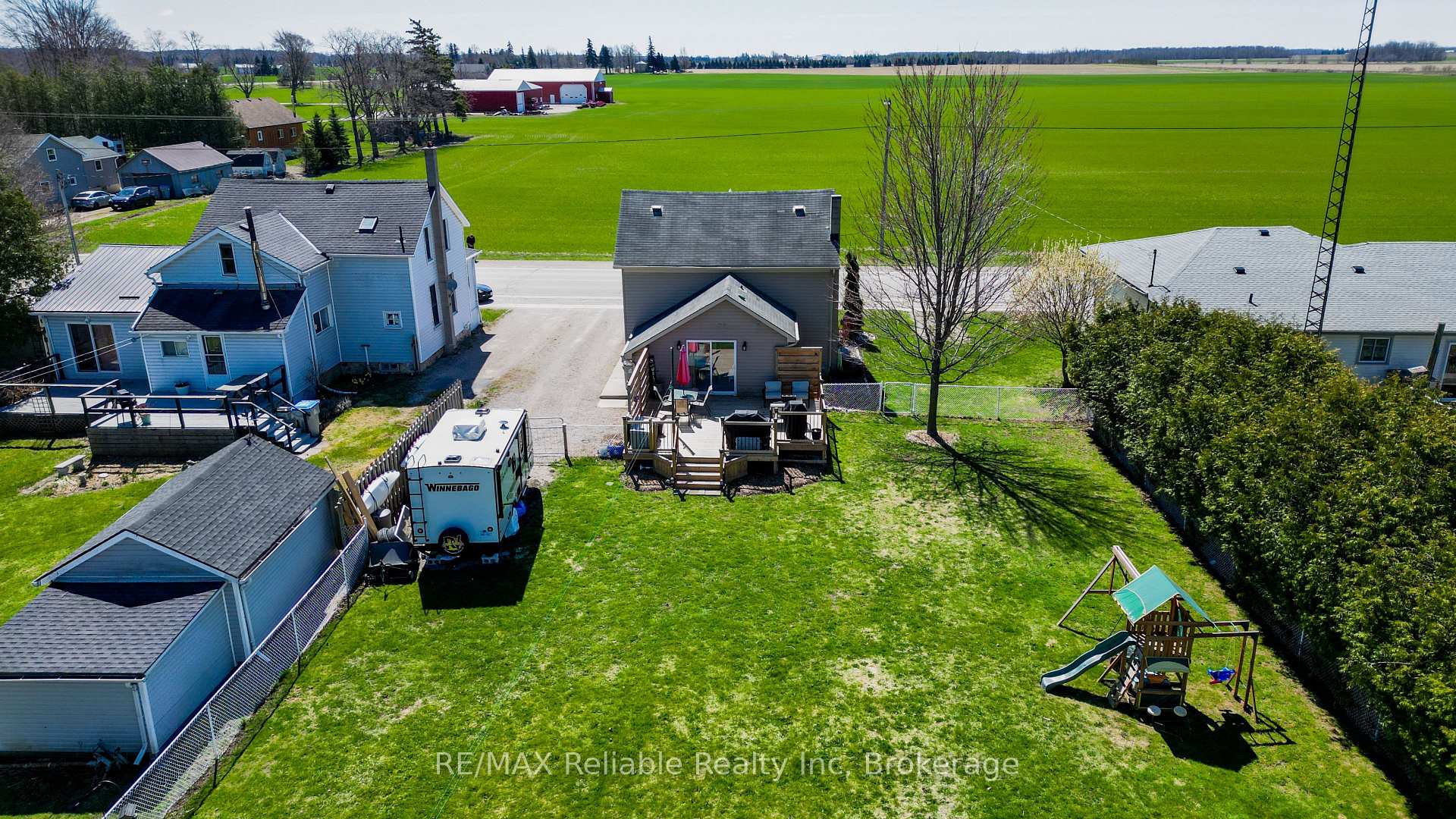 Photo 6 of 40 Mill Road W, Bluewater — HOMEH