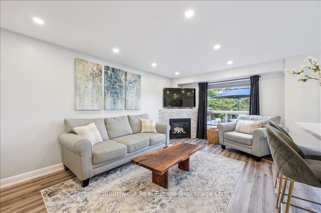 Photo 8 of 12 Sullivan Crescent, Guelph, Willow West/Sugarbush/West Acres — HOMEH