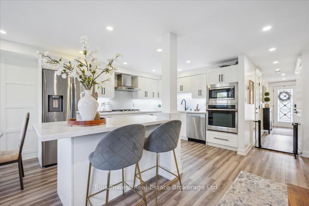 Photo 10 of 12 Sullivan Crescent, Guelph, Willow West/Sugarbush/West Acres — HOMEH