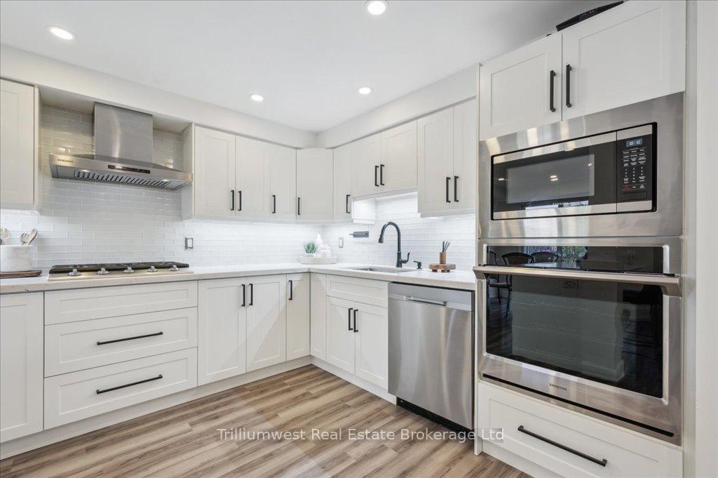 Photo 11 of 12 Sullivan Crescent, Guelph, Willow West/Sugarbush/West Acres — HOMEH