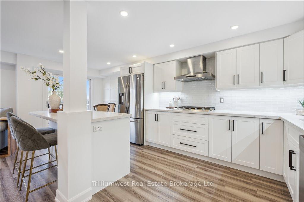 Photo 12 of 12 Sullivan Crescent, Guelph, Willow West/Sugarbush/West Acres — HOMEH