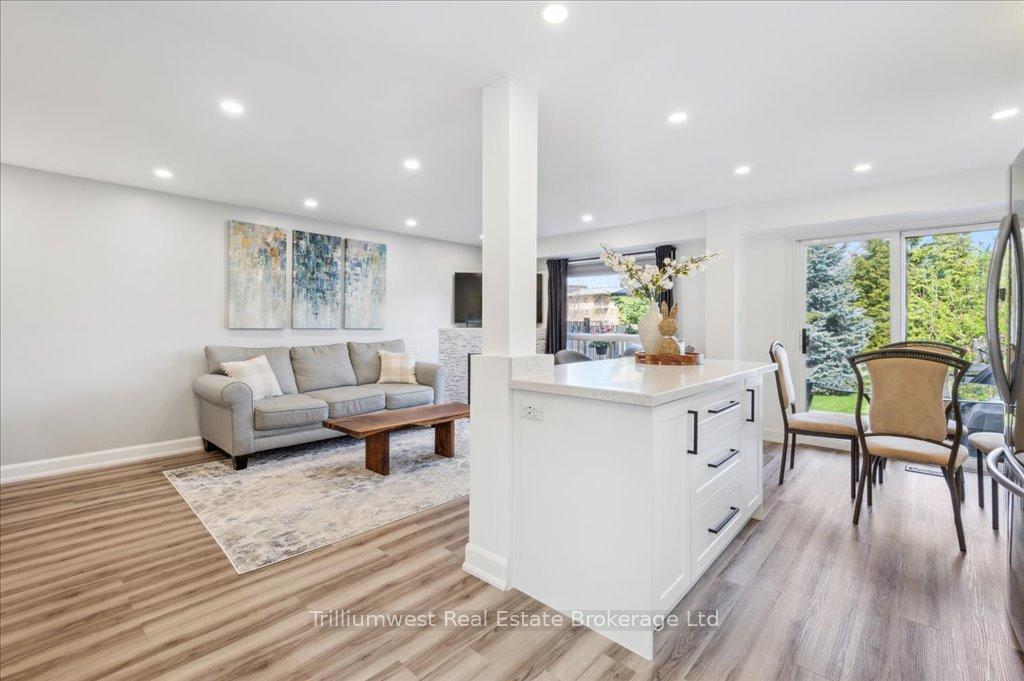 Photo 13 of 12 Sullivan Crescent, Guelph, Willow West/Sugarbush/West Acres — HOMEH