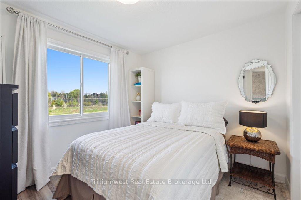 Photo 18 of 12 Sullivan Crescent, Guelph, Willow West/Sugarbush/West Acres — HOMEH