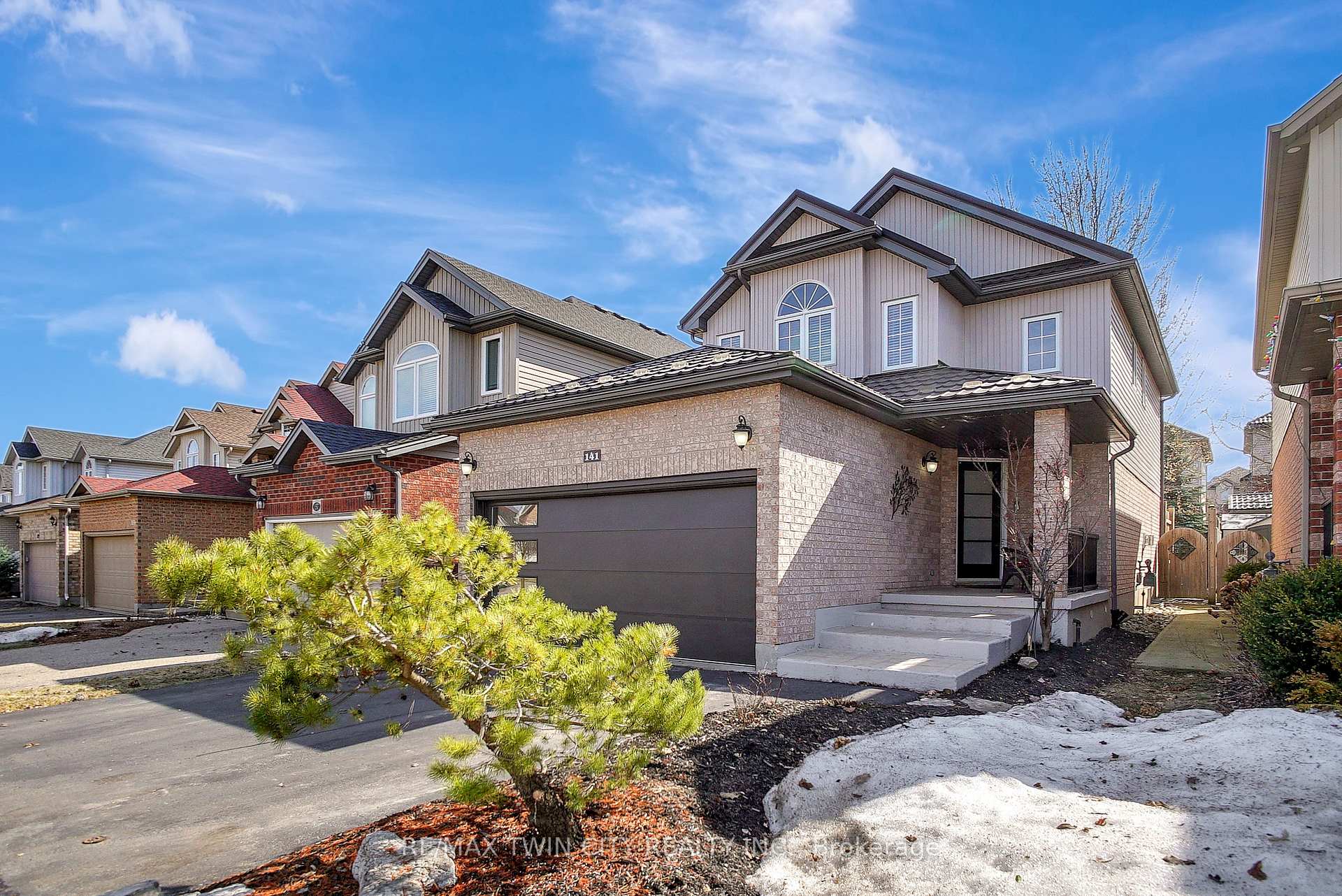 Front of 141 Steepleridge Street