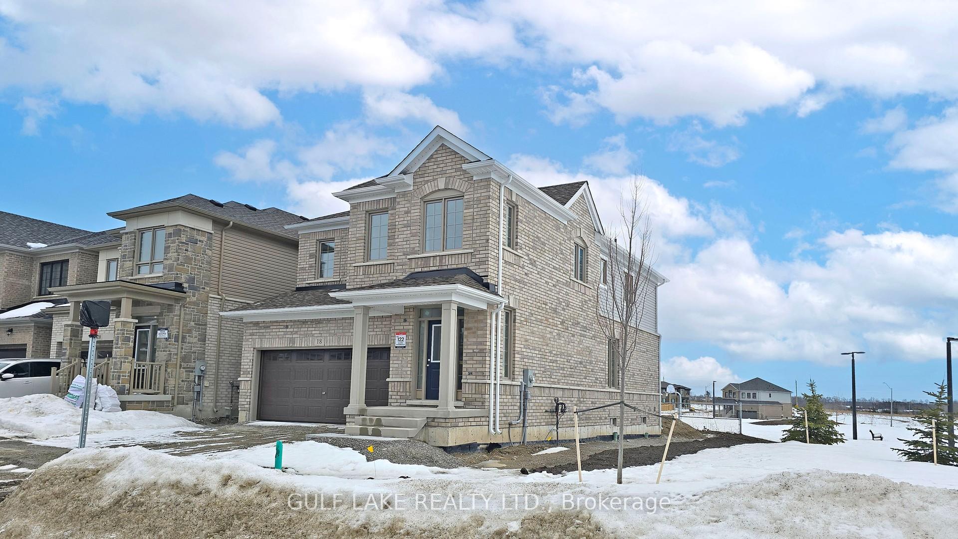 Photo 2 of 18 Phoenix Boulevard, Barrie, Rural Barrie Southeast — HOMEH