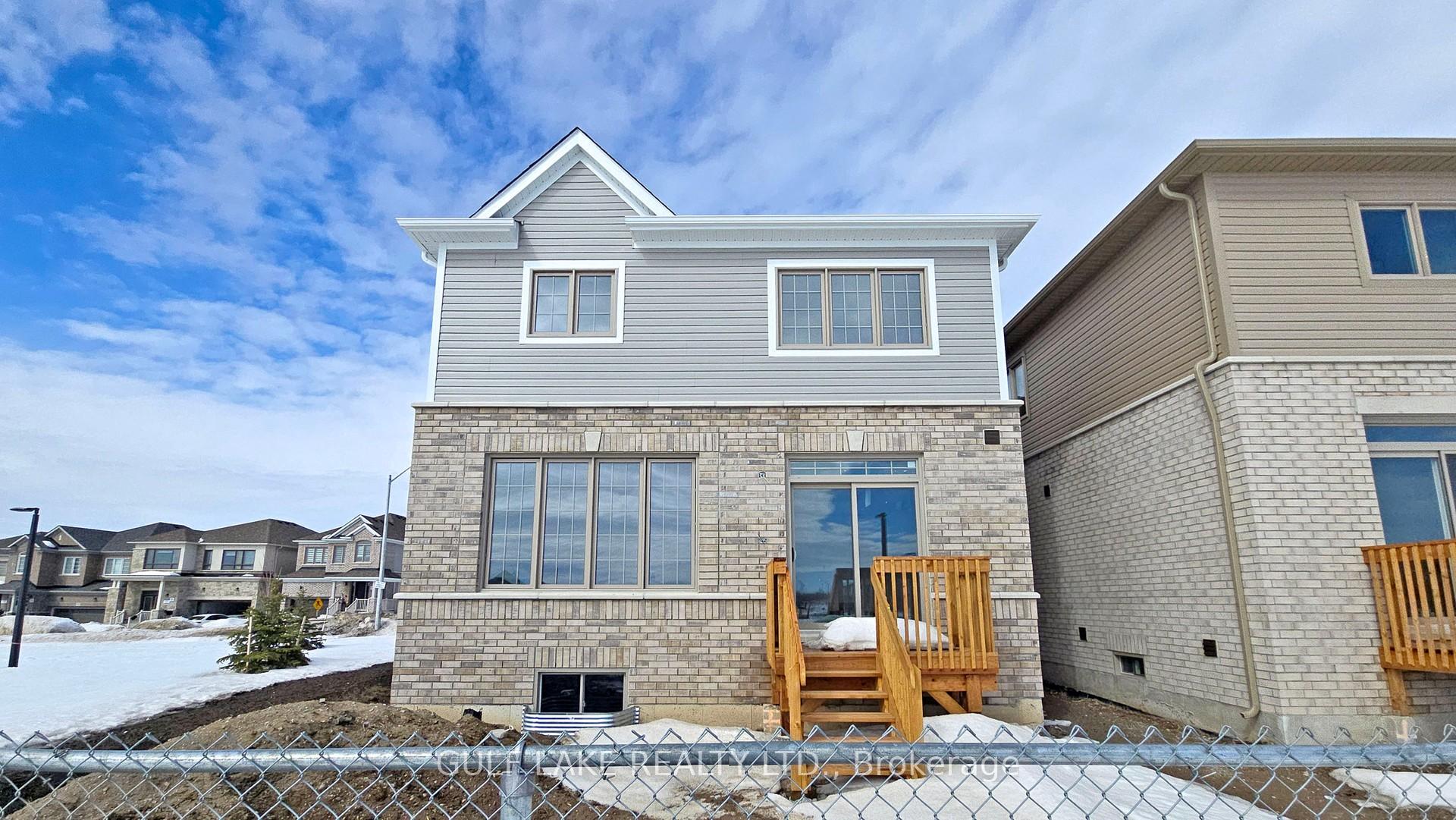 Photo 3 of 18 Phoenix Boulevard, Barrie, Rural Barrie Southeast — HOMEH